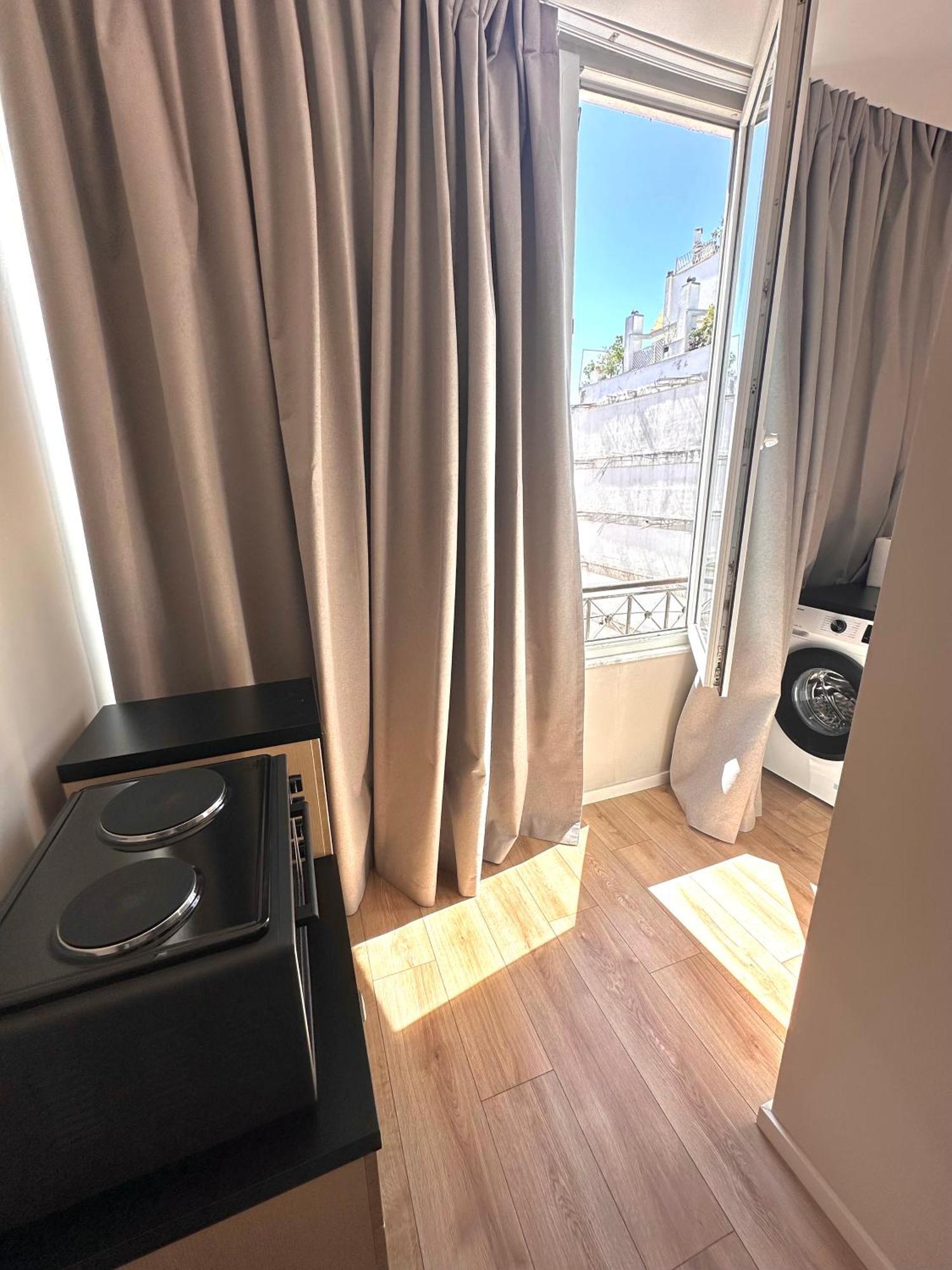 Amazon 8 Guesthouse 地拉那 外观 照片